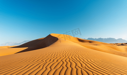 沙漠之路摄影照片_巴丹吉林沙漠