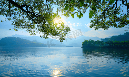 淡水湖摄影照片_日月潭骑行清新