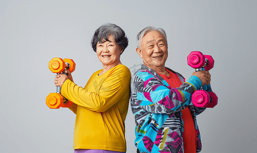 社区全民健身摄影照片_亚洲人做健身运动的老年人