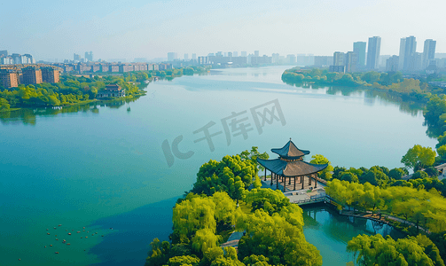 鸟瞰济南大明湖