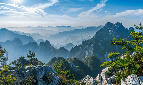 阳光山脉摄影照片_莫干山顶峰全景自然风景