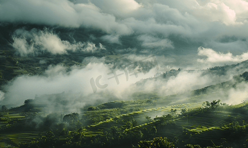 雷雨课文摄影照片_夏天自然风光白昼阴云密布户外乌云翻滚摄影图