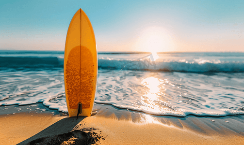 冲浪摄影照片_夏日沙滩冲浪板摄影图