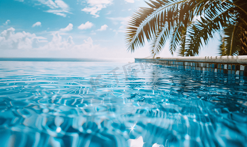 夏天泳池摄影照片_海边泳池摄影图