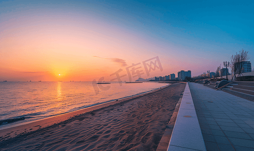 夏日海边风景摄影照片_日照海边日出摄影图