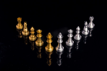 国际象棋博弈对战图片