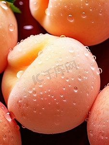 生鲜特惠日摄影照片_新鲜的桃子水滴水珠摄影图