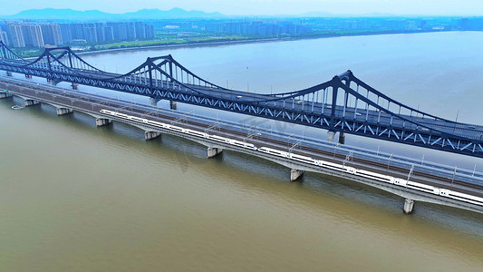 航拍高铁列车杭州新彭埠大桥公铁两用桥实拍素材