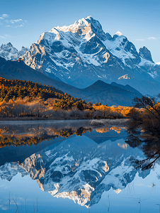 夏天雪山摄影照片_玉龙雪山的壮丽景色丽江中国