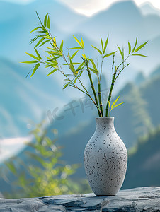 白色花瓶小竹叶插花摄影照片