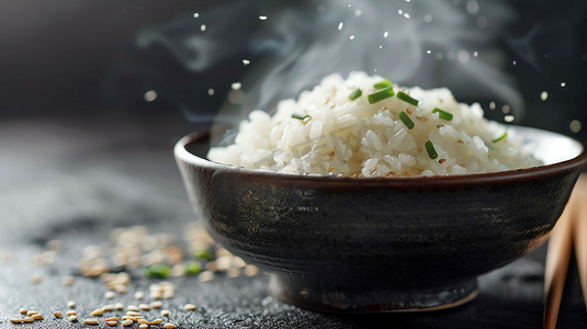减少粮食损失摄影照片_米饭米粒粮食碗摄影照片