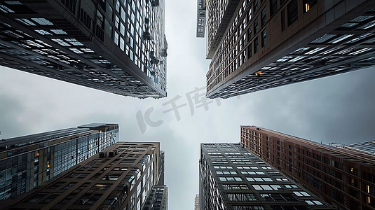仰视城市高楼天空摄影照片