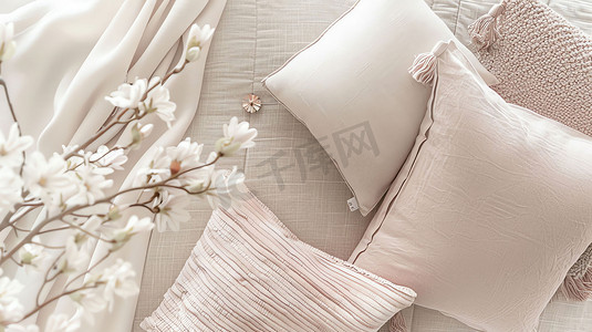 室内粉色花束枕头摄影照片