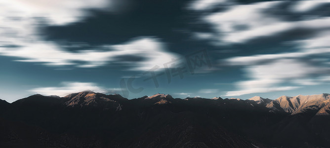 云卷云摄影照片_西藏林芝云卷云舒的山脉之歌