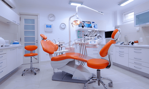 牙科医生给患者治疗