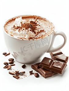 暗黑色背景摄影照片_热巧克力与咖啡杯孤立在白色背景上包括剪切路径