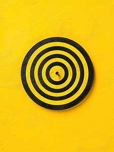 黄色背景暗靶心和目标营销目标概念