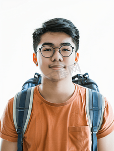 同学背景摄影照片_白色背景工作室教育理念下的亚洲大学生肖像