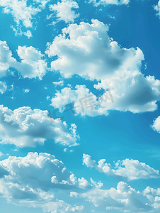 竖版蓝色背景摄影照片_暴风雨前蓝天背景有微小的层云卷云条纹