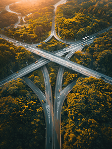 繁忙高速公路交叉口空中景观道路运输概念