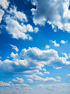 大气开盘摄影照片_对角云与蓝天的自由空间