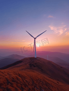 概念理念生态电力能源风力涡轮机在山上与日落