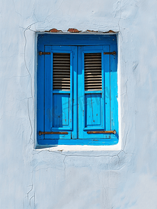 蓝色窗户摄影照片_蓝色窗户和百叶窗