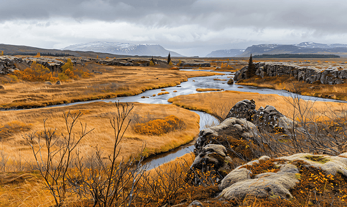 山谷摄影照片_冰岛西南部辛格维利尔国家公园的山谷