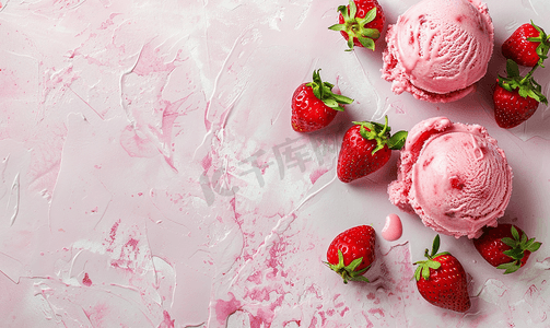 粉色草莓摄影照片_自制草莓冰淇淋用新鲜的草莓