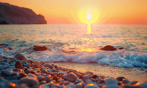 在大海上晒长曝光日落在岩石海滩上晒太阳