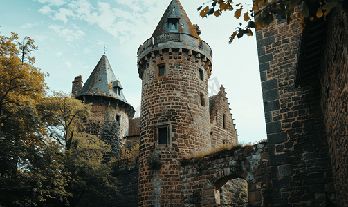 城堡摄影照片_塞丹中世纪城堡的塔楼