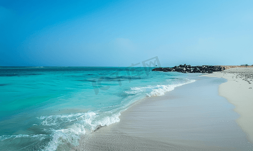 海面背景摄影照片_阿鲁巴海滩外波涛汹涌的海面