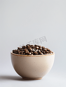出口全球摄影照片_杯中咖啡豆进出口贸易商务