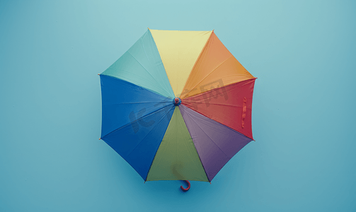 漂亮的彩虹摄影照片_打开的彩色雨伞的顶视图