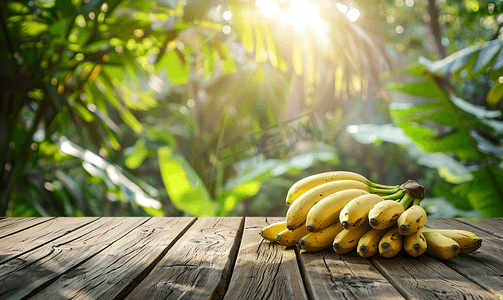 多彩夏季摄影照片_香蕉种植园木地板上的成熟香蕉农业泰国夏季果园