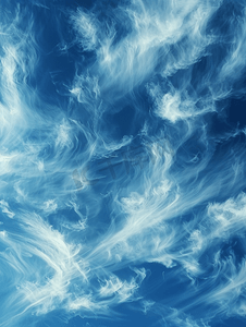 云卷云摄影照片_蓝天上卷云的自然背景