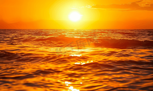 蓝色炫酷舞台摄影照片_夏天海上的橙色日落