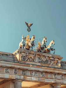 德国建筑风景摄影照片_勃兰登堡门上的青铜四马车
