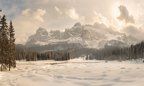 冬季无雪时多洛米蒂山脉的壮丽全景景观