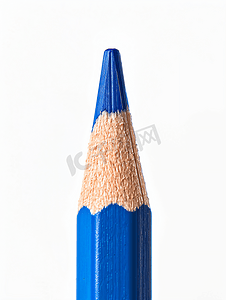 蓝色铅笔上白色孤立