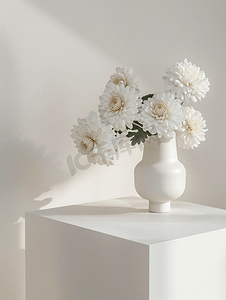 白桌上花瓶中插着菊花的白皮书模型