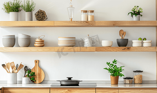 简约日式美食海报摄影照片_现代厨房日式风格厨房架子采用天然橡木