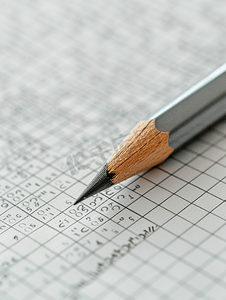 教育学校数学公式练习试卷上的铅笔