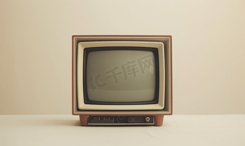 孤立的复古旧电视