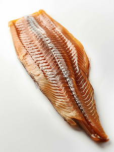 孤立的热熏鲟鱼片
