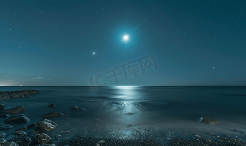海上的月亮和星星