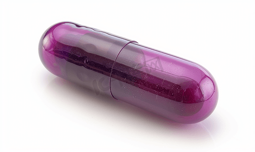 打开质子紫色有机药胶囊白色背景特写