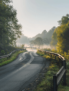 夏季高速公路附近河流上有护栏清晨雾气弥漫