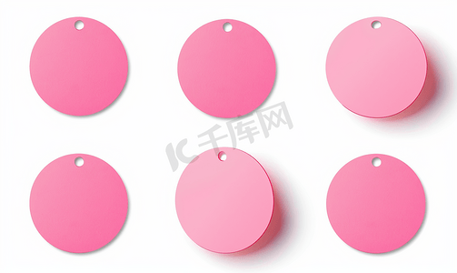 在白色背景上隔离的空白粉色圆形不干胶纸贴纸标签集集合