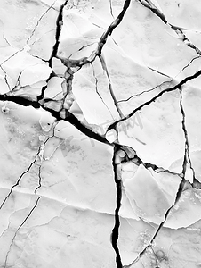 美丽抽象摄影照片_雪白色背景上的抽象黑线裂冰
